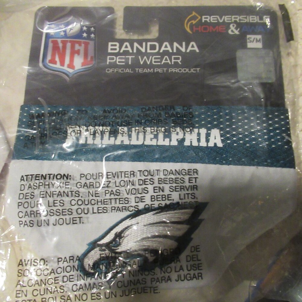 Pet Wear Philadelphia Bandana Reversible Size Small NEW